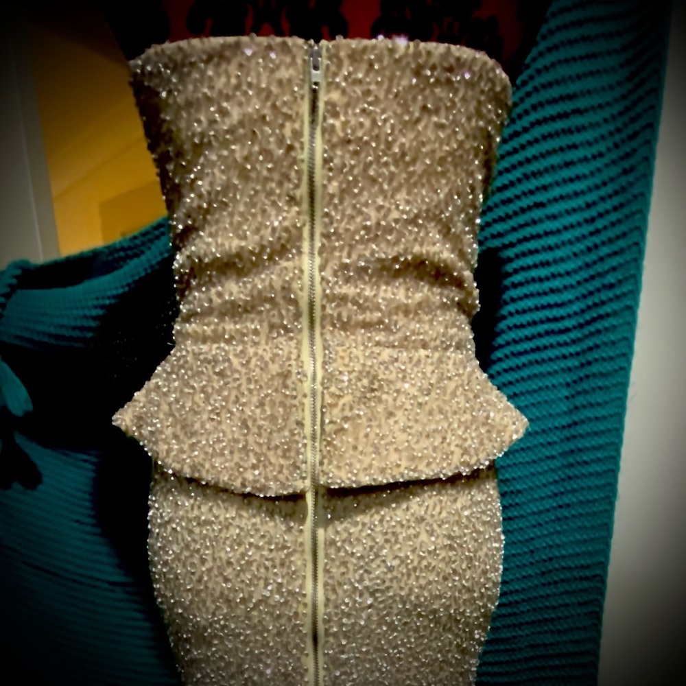 Eileen Kirby - designer for Moulin Rouge  floor length formal gown - Picture 6 of 7